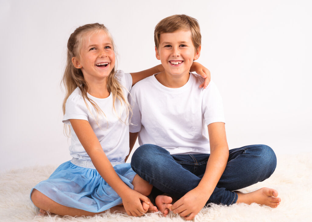 Lachende Kinder